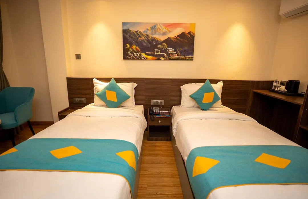 Hotel Crown Plaza-1
